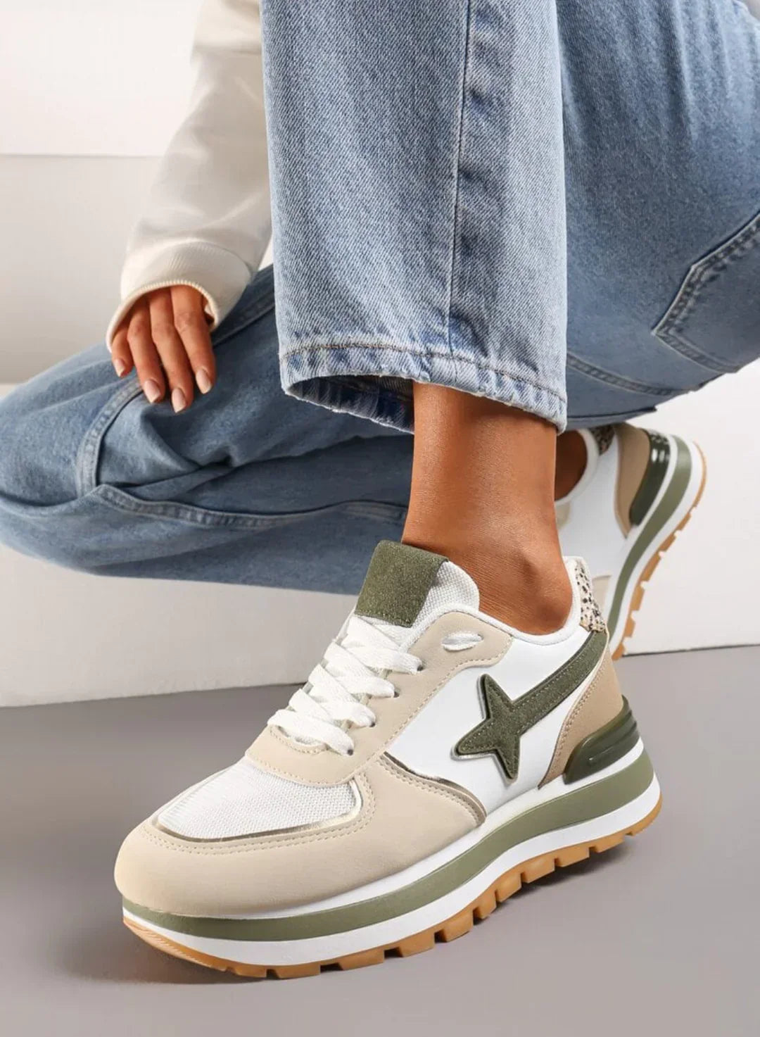 Nessa – Baskets Premiata à détails multicolores