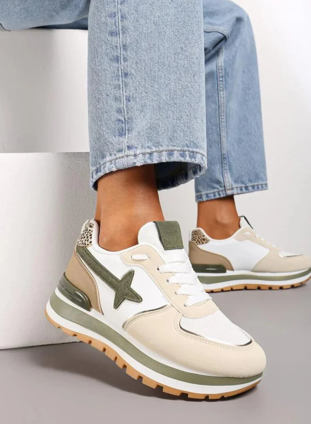 Nessa – Baskets Premiata à détails multicolores