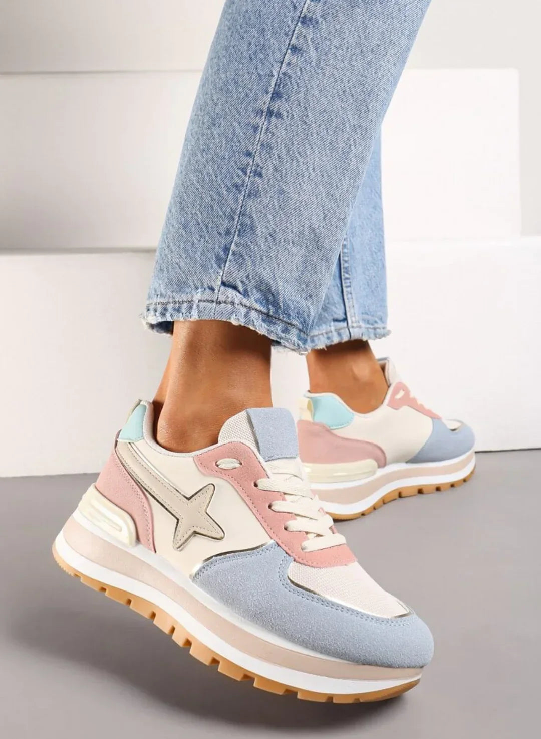 Nessa – Baskets Premiata à détails multicolores