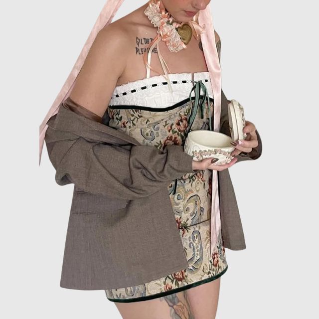 Léontine | Mini robe sans bretelles avec motifs vintage et détails raffinés pour femmes