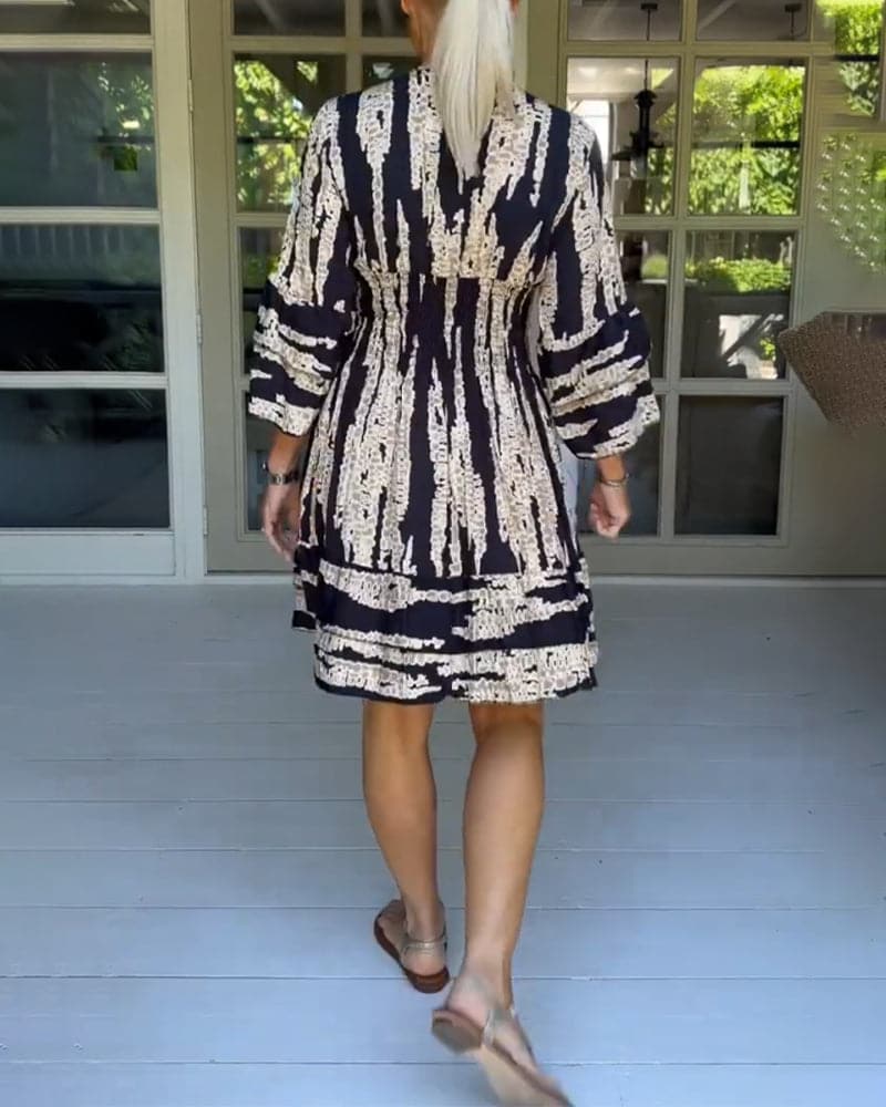 Helga - Robe d'été de créateur avec col en V