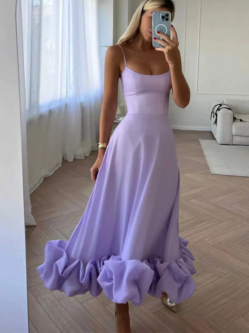 Sara - Robe midi avec volant et bustier