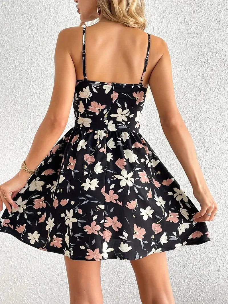 Paula - Magnifique robe avec une taille accentuée et de superbes motifs