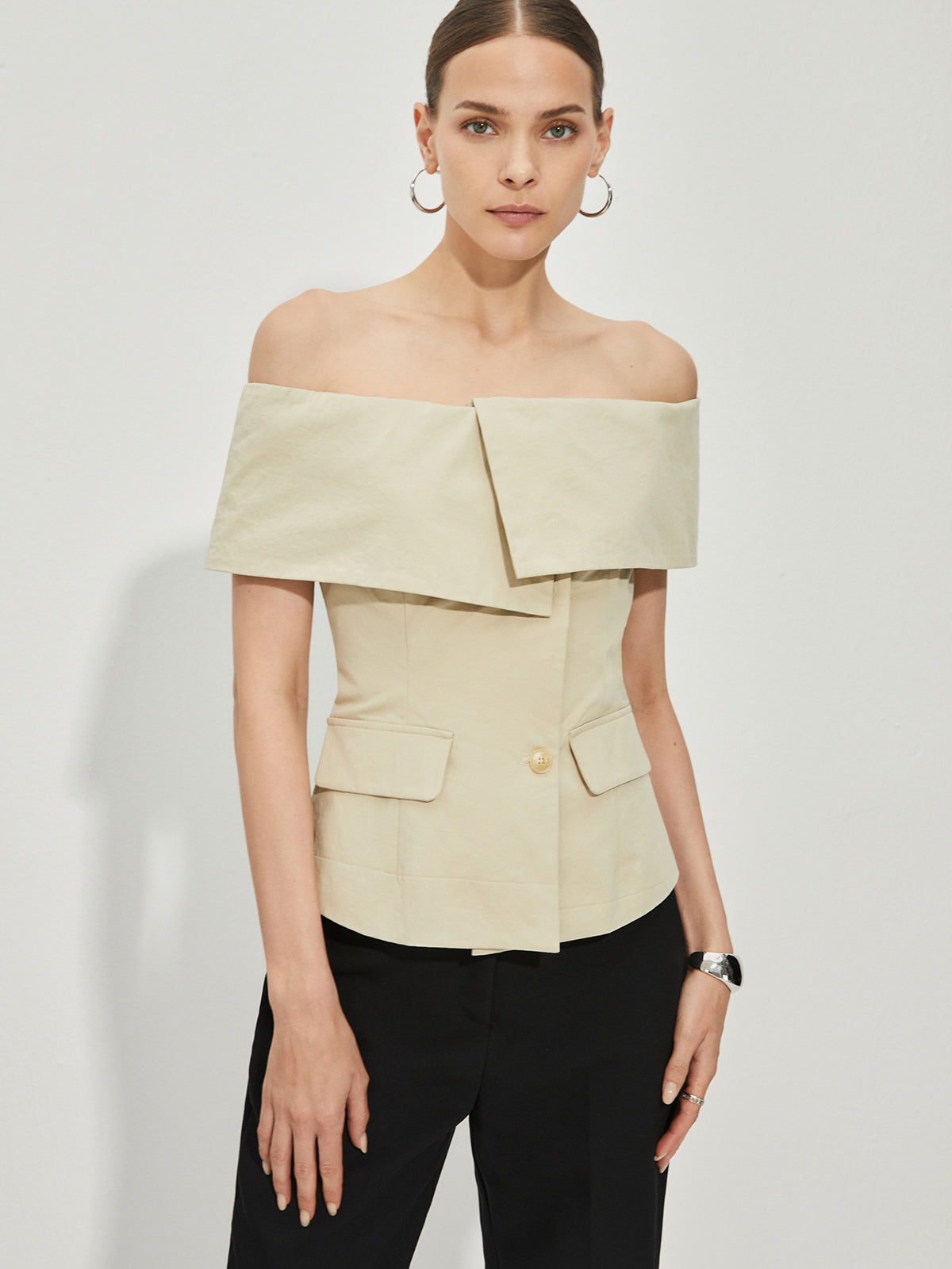 Isolde | Blazer avec Design Épaule Nue et Motifs Patchwork pour Femmes