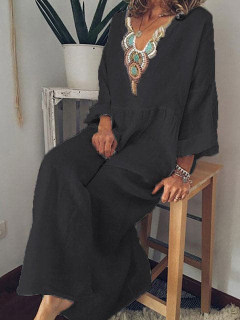 Nina - Robe longue élégante avec décolleté ornementé