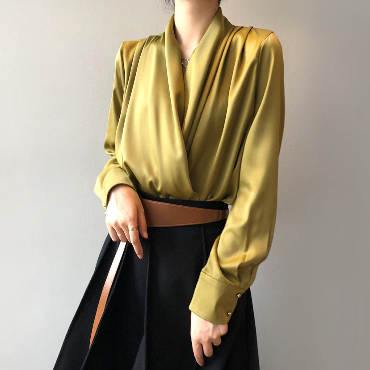 Isabelle | Blouse en Satin avec Design Élégant et Texture Soigneuse pour Femmes