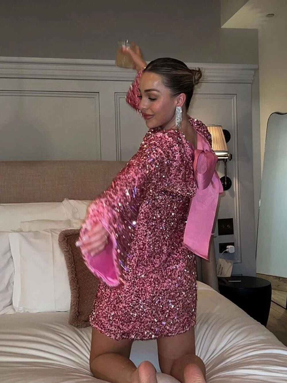 Dara - robe à paillettes avec nœud et fermeture à nœud