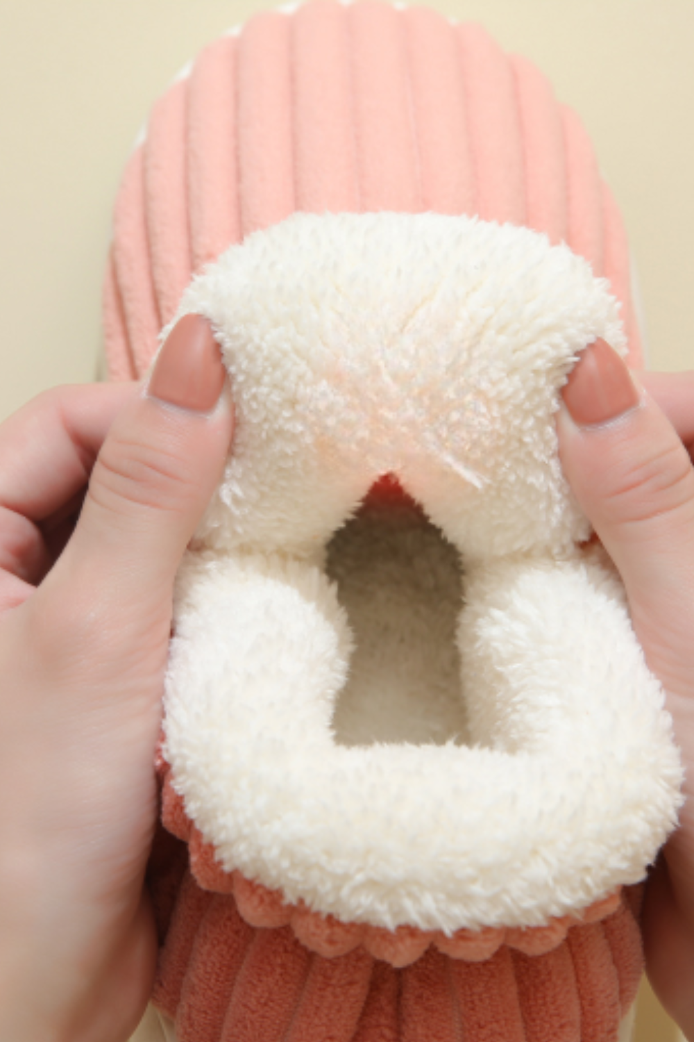 Élodie Lavin® | Chaussures Thérapeutiques en Peluche