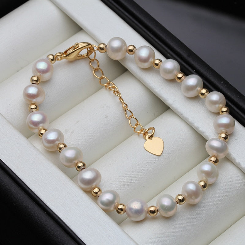 Sélène | Bracelet à Breloques avec Perles d'Eau Douce et Design Élégant pour Femmes