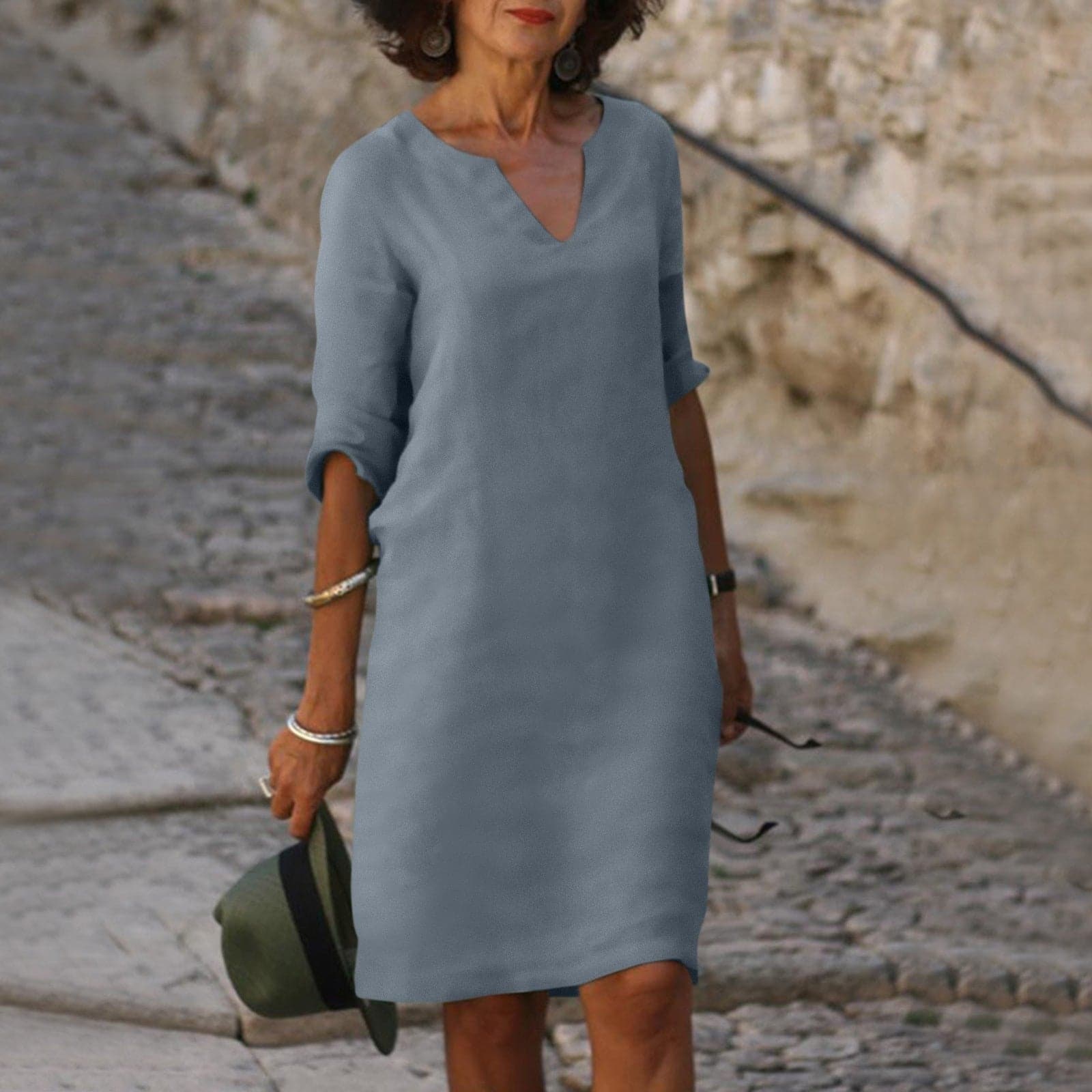 Marie - Magnifique robe à manches courtes et col V