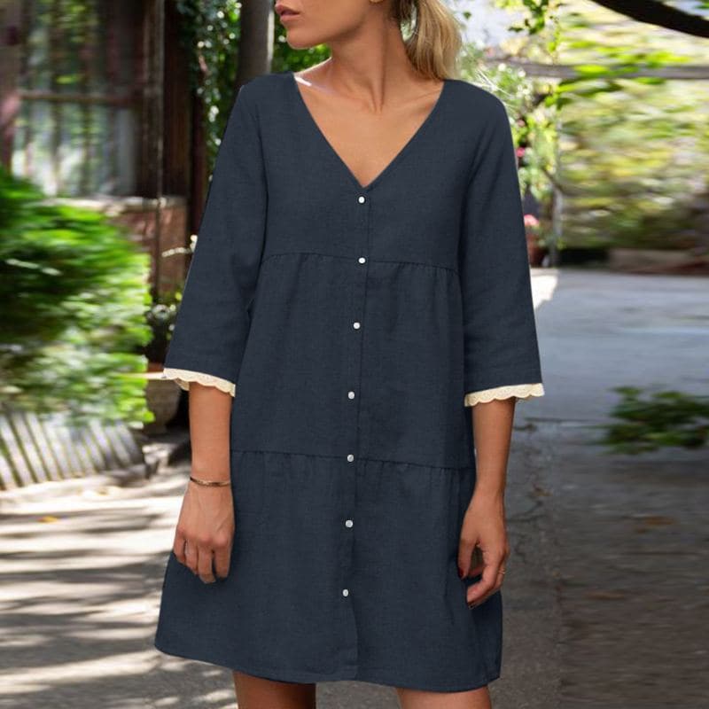 Emmy - Robe en lin confortable avec dentelle et patte de boutonnage