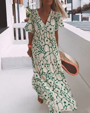 Robe ample imprimée avec col en V