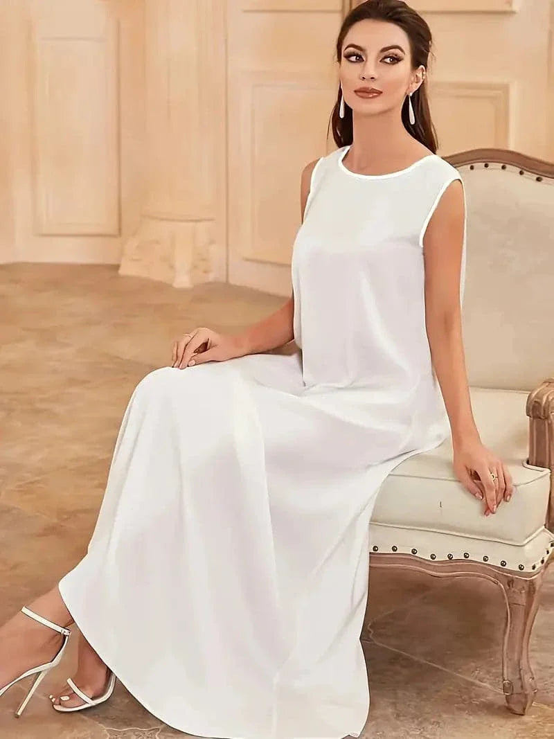 Hermine - Robe large col rond blanche