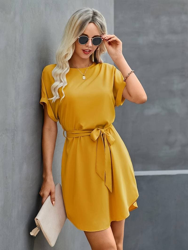 Mela - robe à manches courtes et ceinture