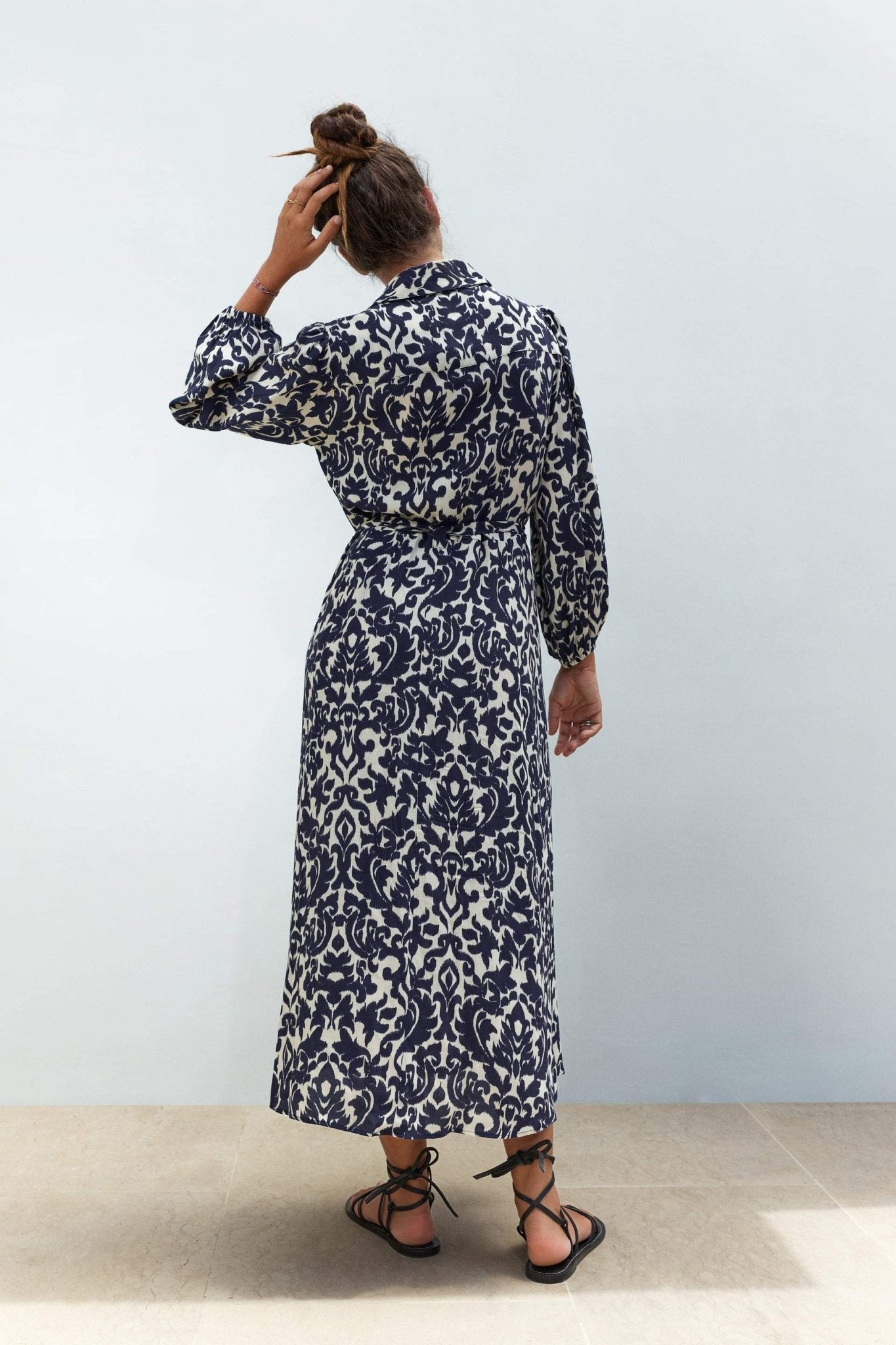 Lysandra | Robe midi avec Motifs Floraux Élégants et Tissu Confortable pour Femmes
