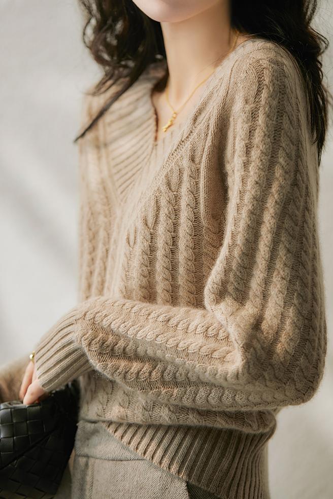 Sienna | Pull Tricoté avec Encolure en V et Tricot Torsadé pour Femmes