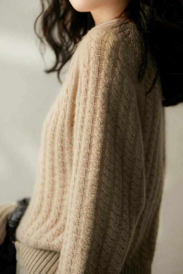 Sienna | Pull Tricoté avec Encolure en V et Tricot Torsadé pour Femmes