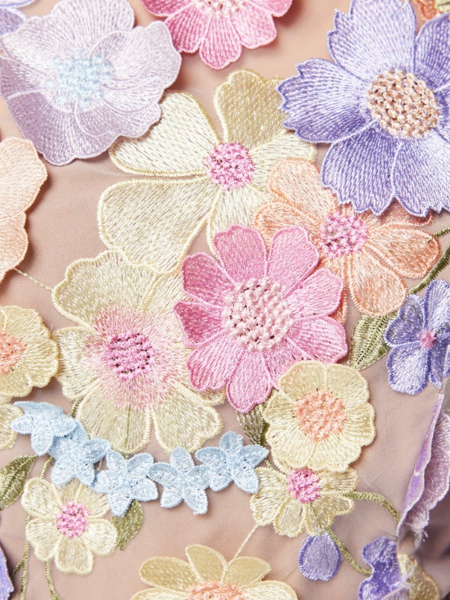 Léa | Maxi-robe en dentelle 3D avec Motifs Uniques et Élégance pour Femmes