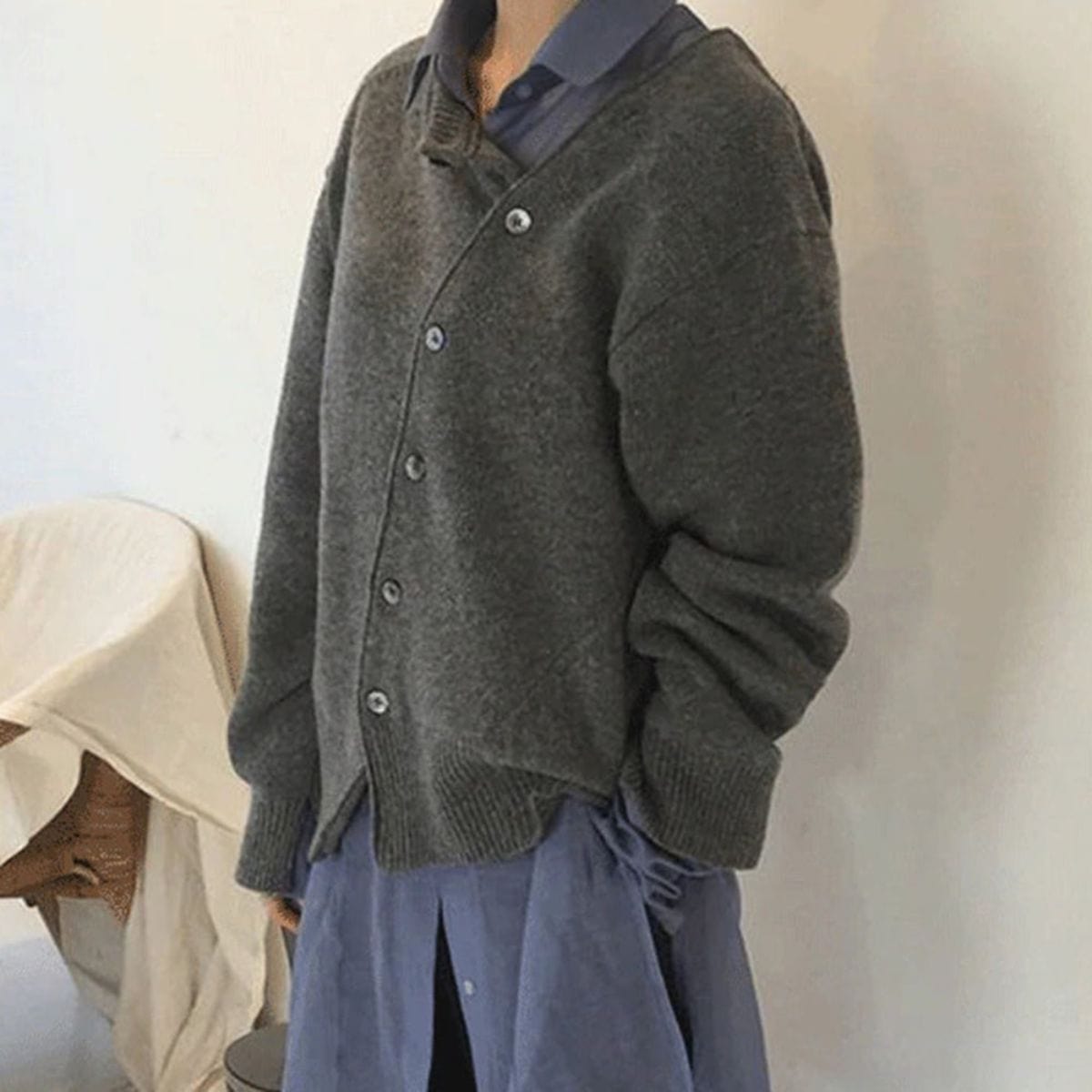 Léa | Veste de luxe avec Détails de Boutons Asymétriques et Confort Doux pour Femmes