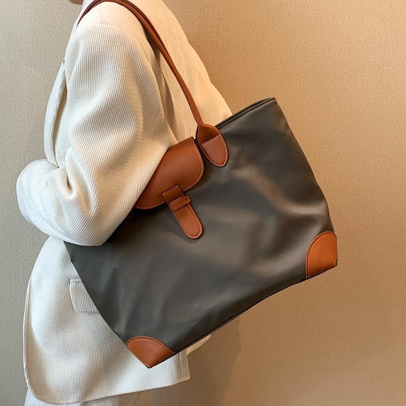 Sérénité | Sac à main avec Design Élégant et Espace Optimal pour Femme