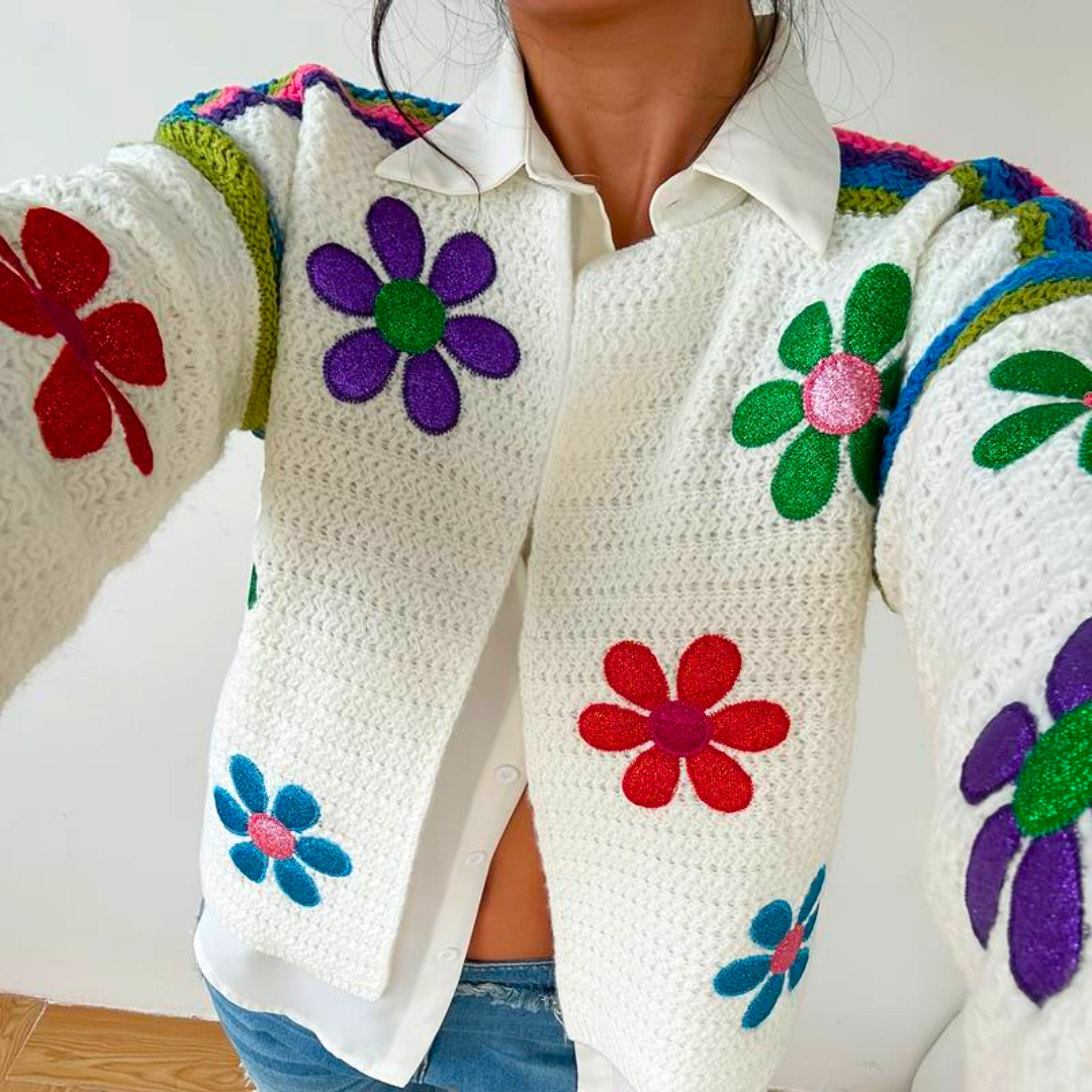 Violette | Cardigan avec Broderies Florales et Confort Doux pour Femmes