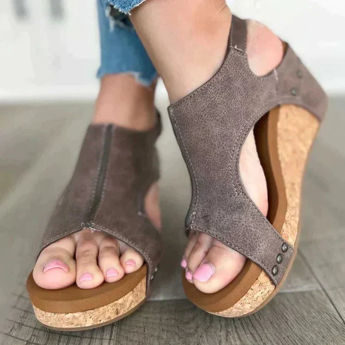 Perpetua | Talons compensés élégants et confortables
