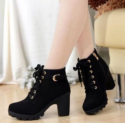 Raffiette - Bottes élégantes à talon pour femmes
