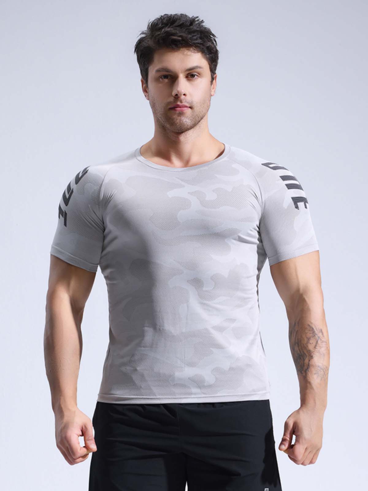 Athlétique | T-Shirt avec Tissu Respirant et Coupe Moderne pour Hommes