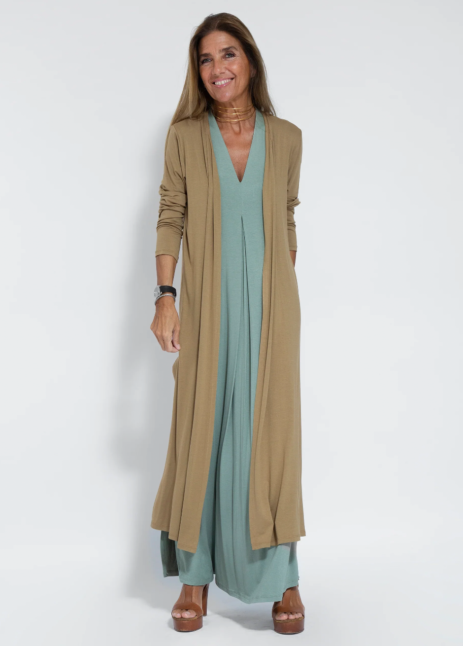 Bellevo | Robe longue amincissante et cardigan