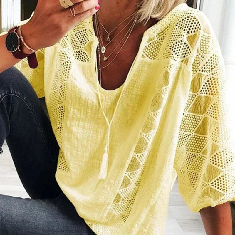 Boutique - Blouse en dentelle à la mode avec col en V