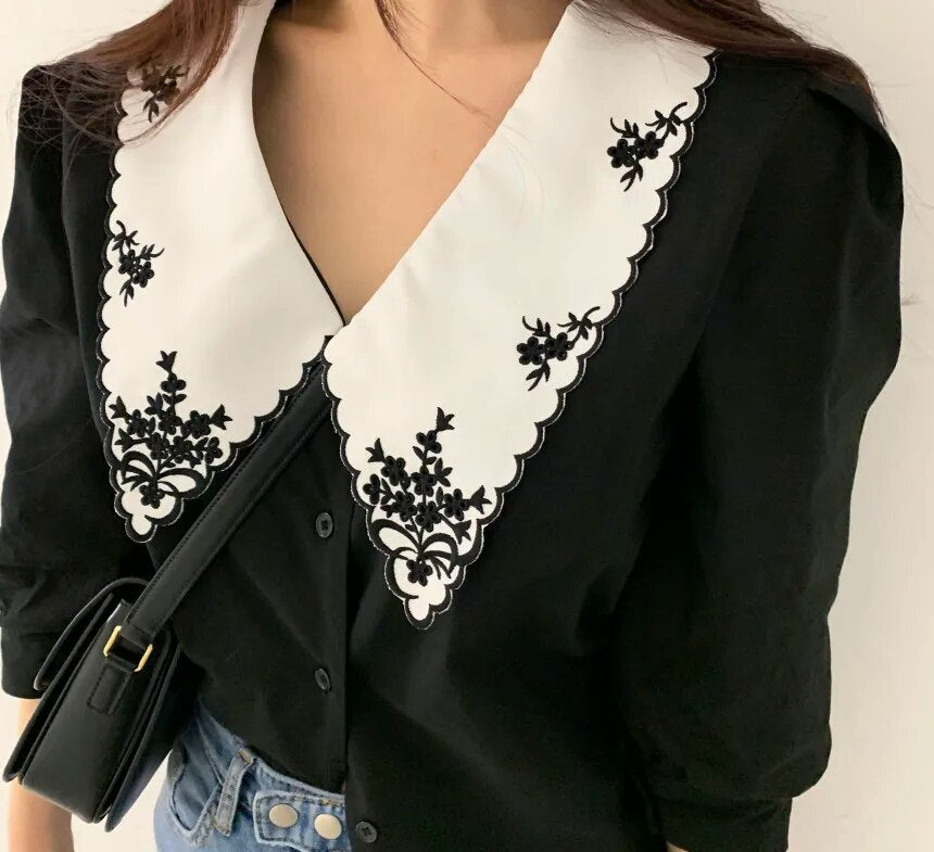 Celestine | Blouse avec Broderies Élégantes et Manches Courtes pour Femmes