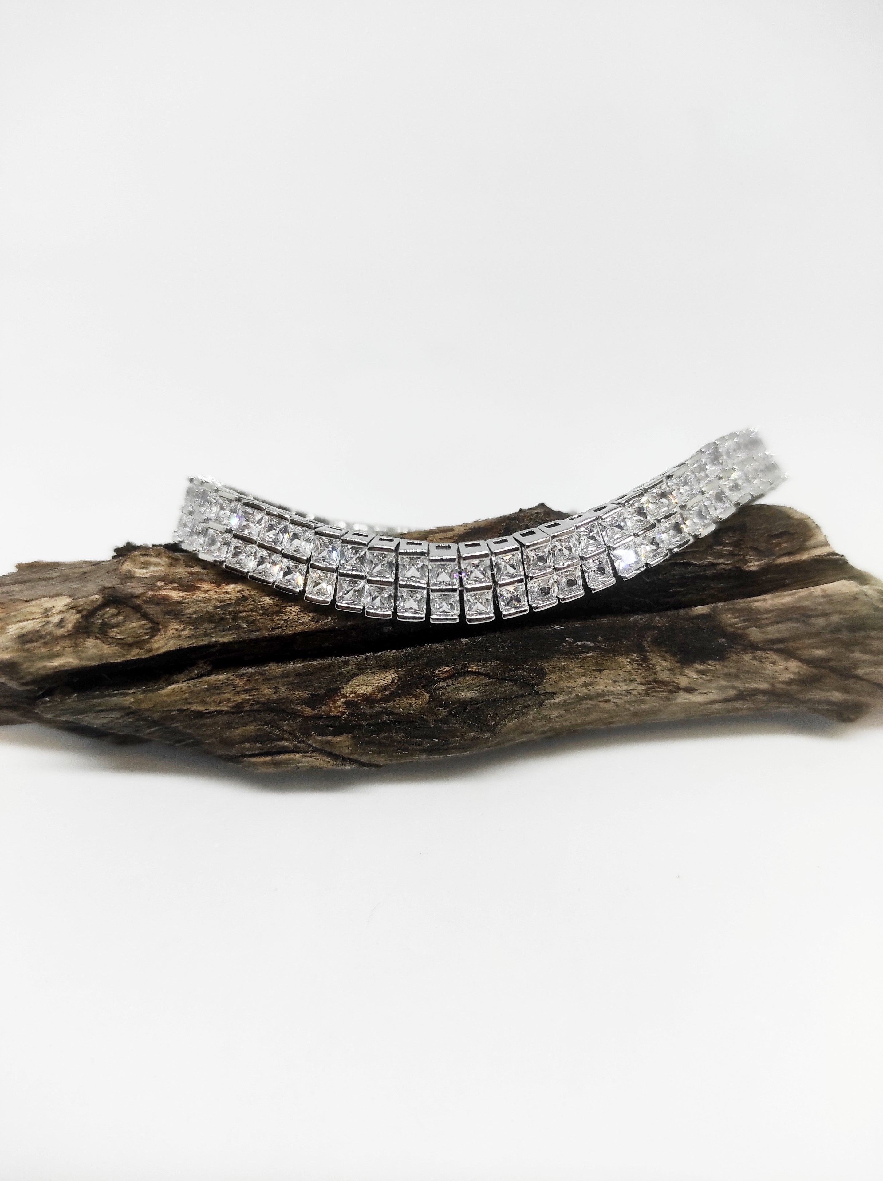 Bracelet Mathilde en zirconium plaqué rhodium orné de cristaux Scintillants - Livraison Offerte