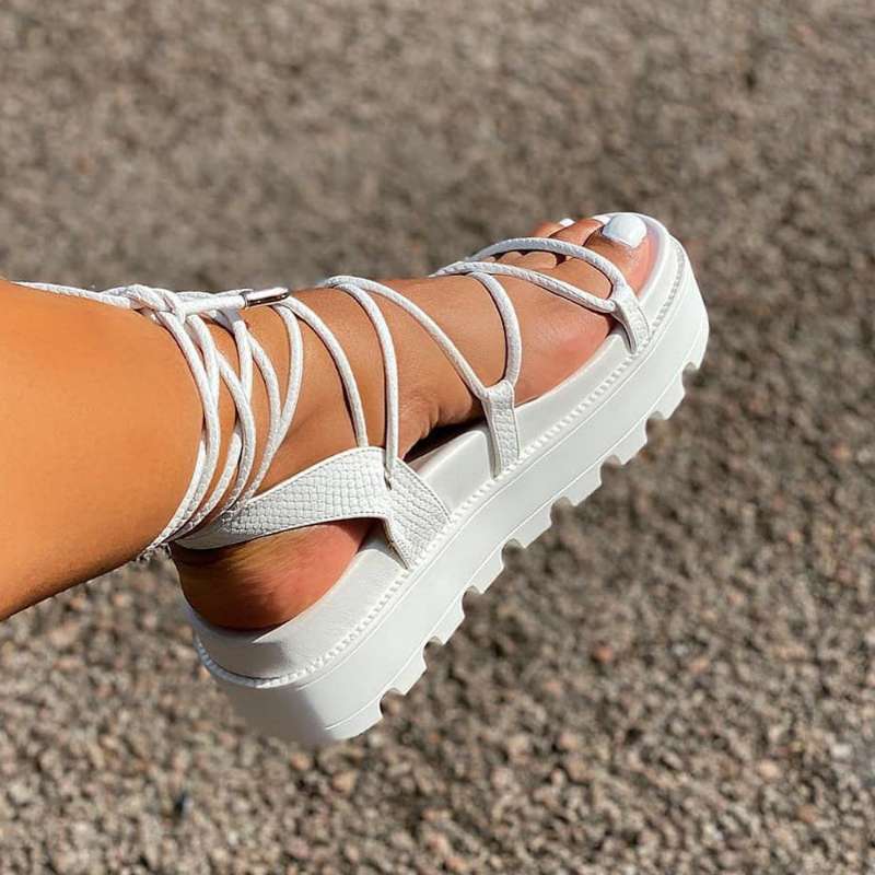 Lotte | Sandales tendance avec cordons élégants