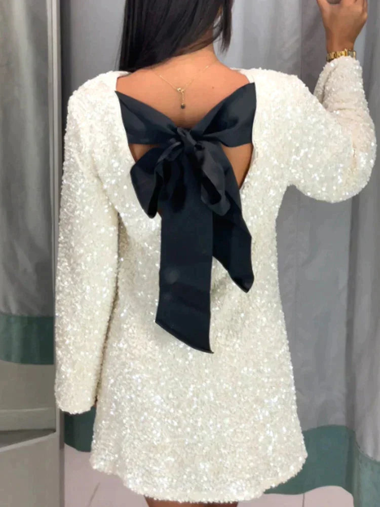 Boutique - Robe à sequins et noeud au dos