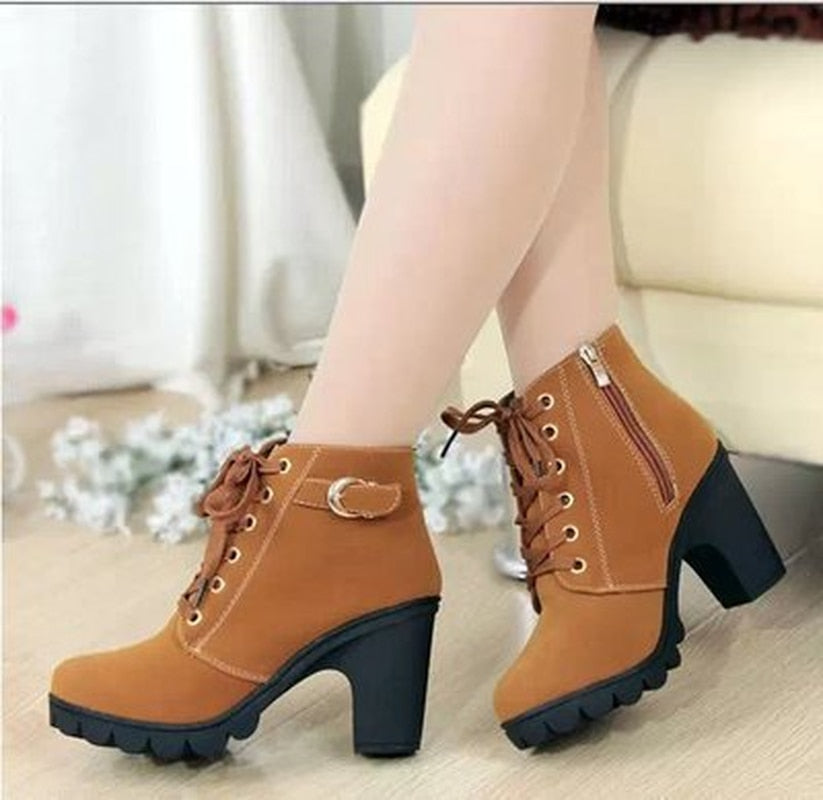 Raffiette - Bottes élégantes à talon pour femmes