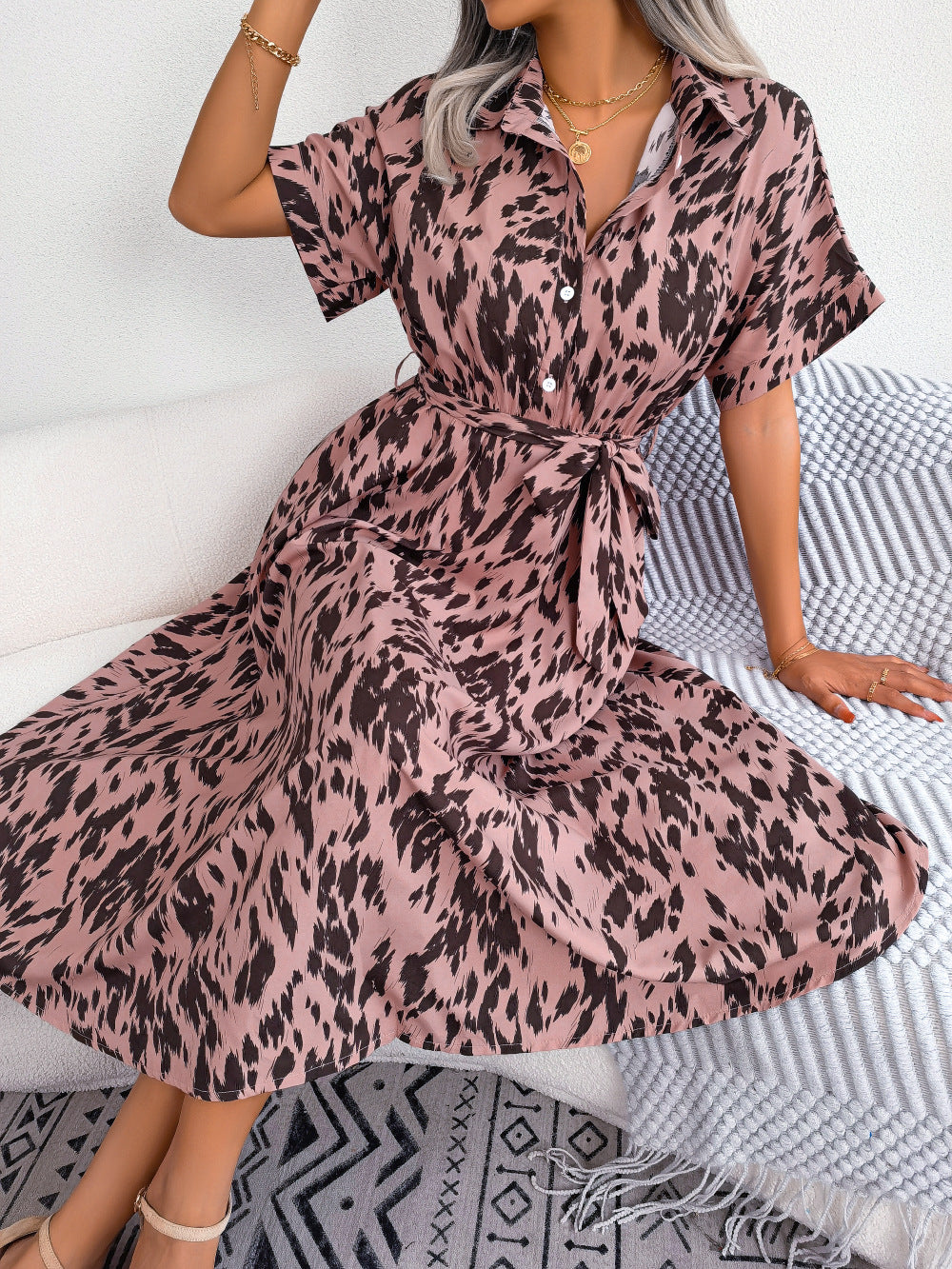 Aurélie | Robe Léopard avec Tissu Doux et Coupe Cintrée pour Femmes