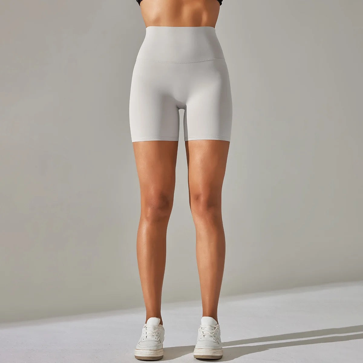 Lunaire | Short de Sport avec Confort Exceptionnel et Design Innovant pour Femmes