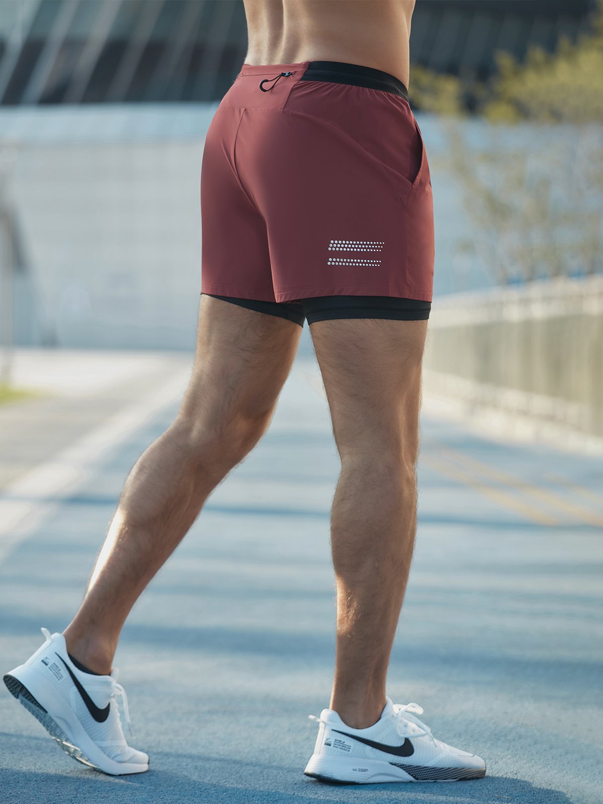 Astro | Short de Fitness avec Tissu Léger et Détails Réfléchissants pour Hommes