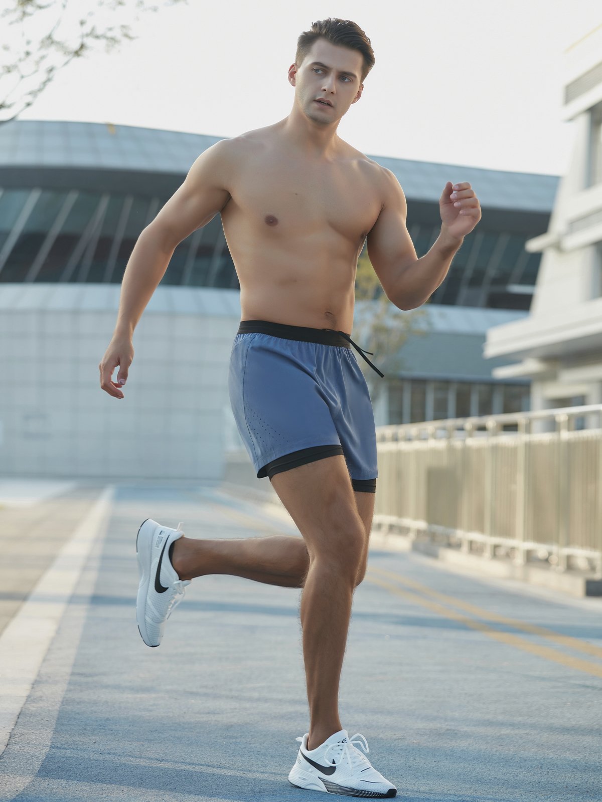 Aérea | Short de Course avec Tissu Respirant et Doublure de Compression pour Hommes