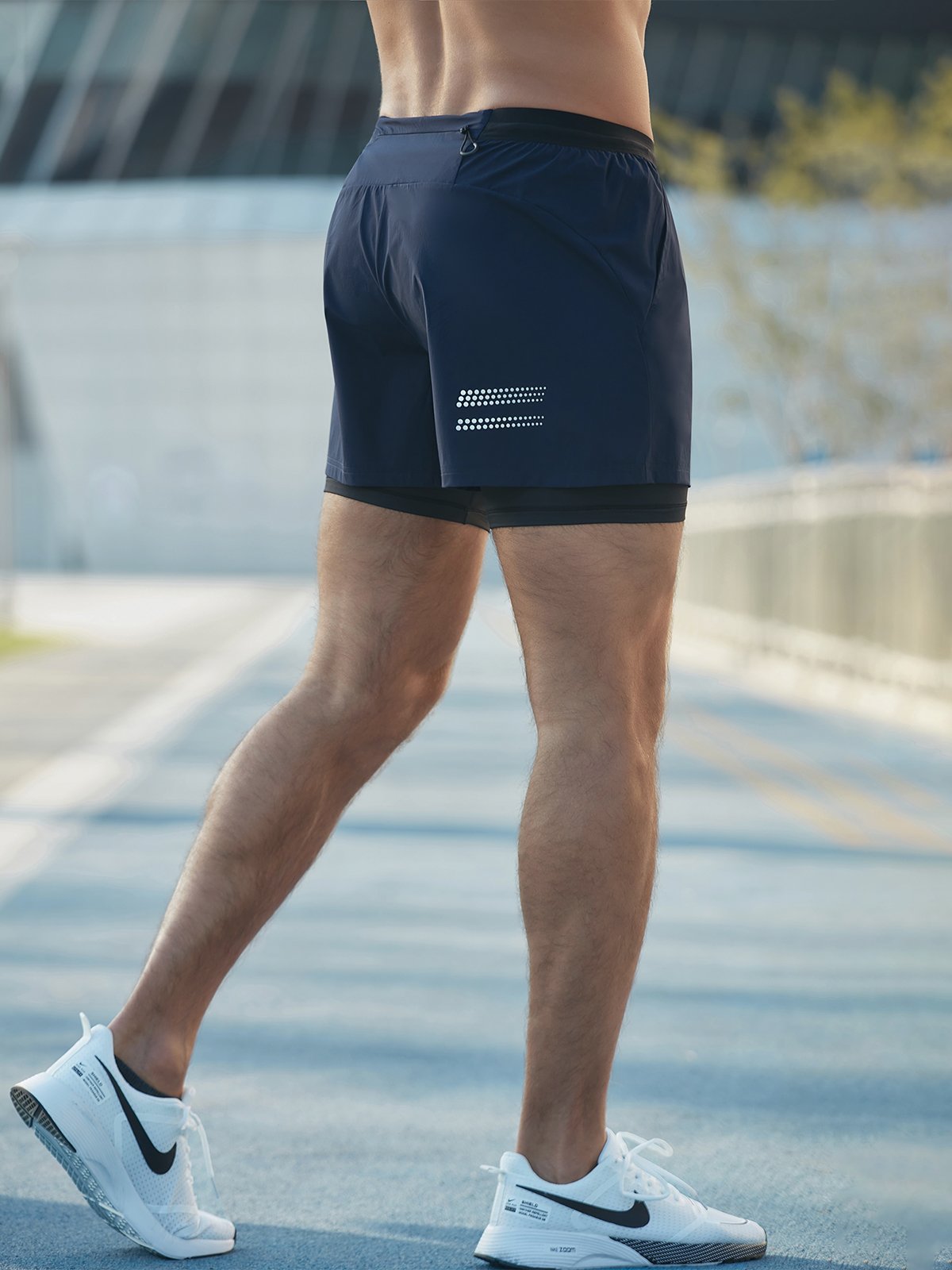 Astro | Short de Fitness avec Tissu Léger et Détails Réfléchissants pour Hommes