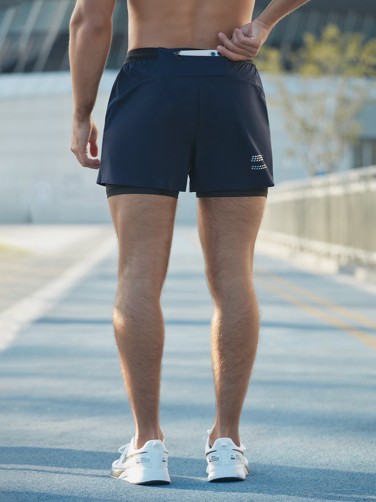 Astro | Short de Fitness avec Tissu Léger et Détails Réfléchissants pour Hommes