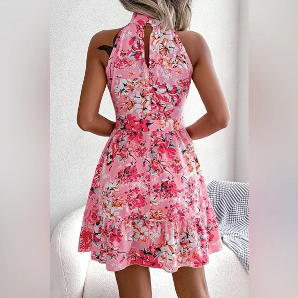 BelleRue - Robe trapèze florale à nouer à la taille et ourlet à volants