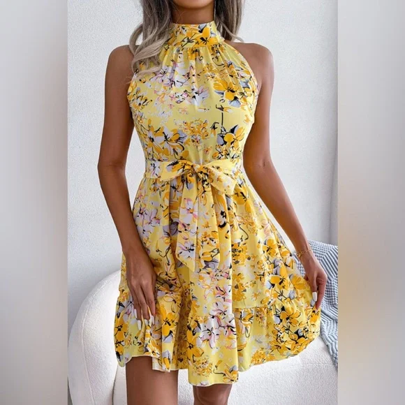 BelleRue - Robe trapèze florale à nouer à la taille et ourlet à volants