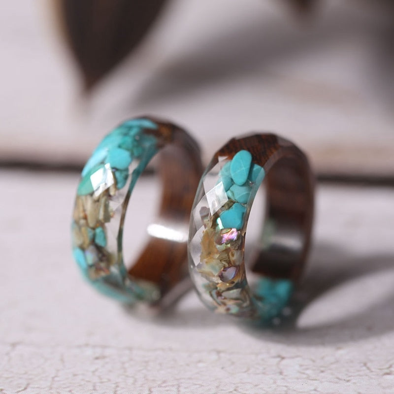 Auréole | Bague en Bois avec Orchidées Sculptées et Finition Brillante pour Femme