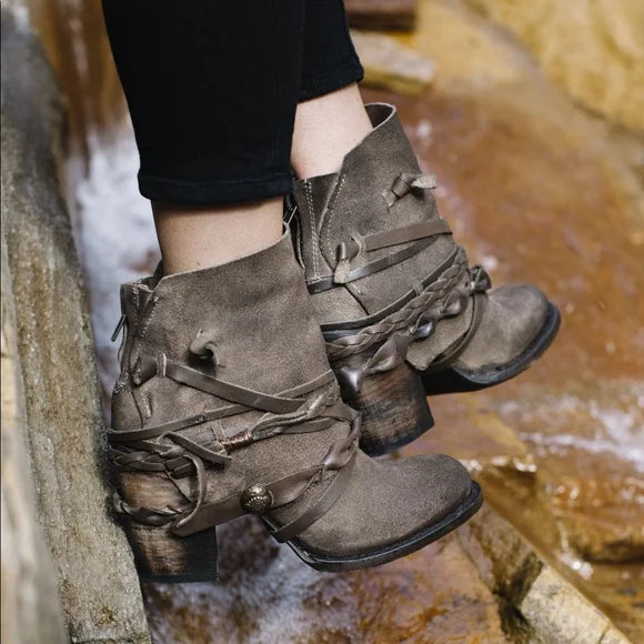 Retrisha - Bottes à boucles élégantes pour femmes